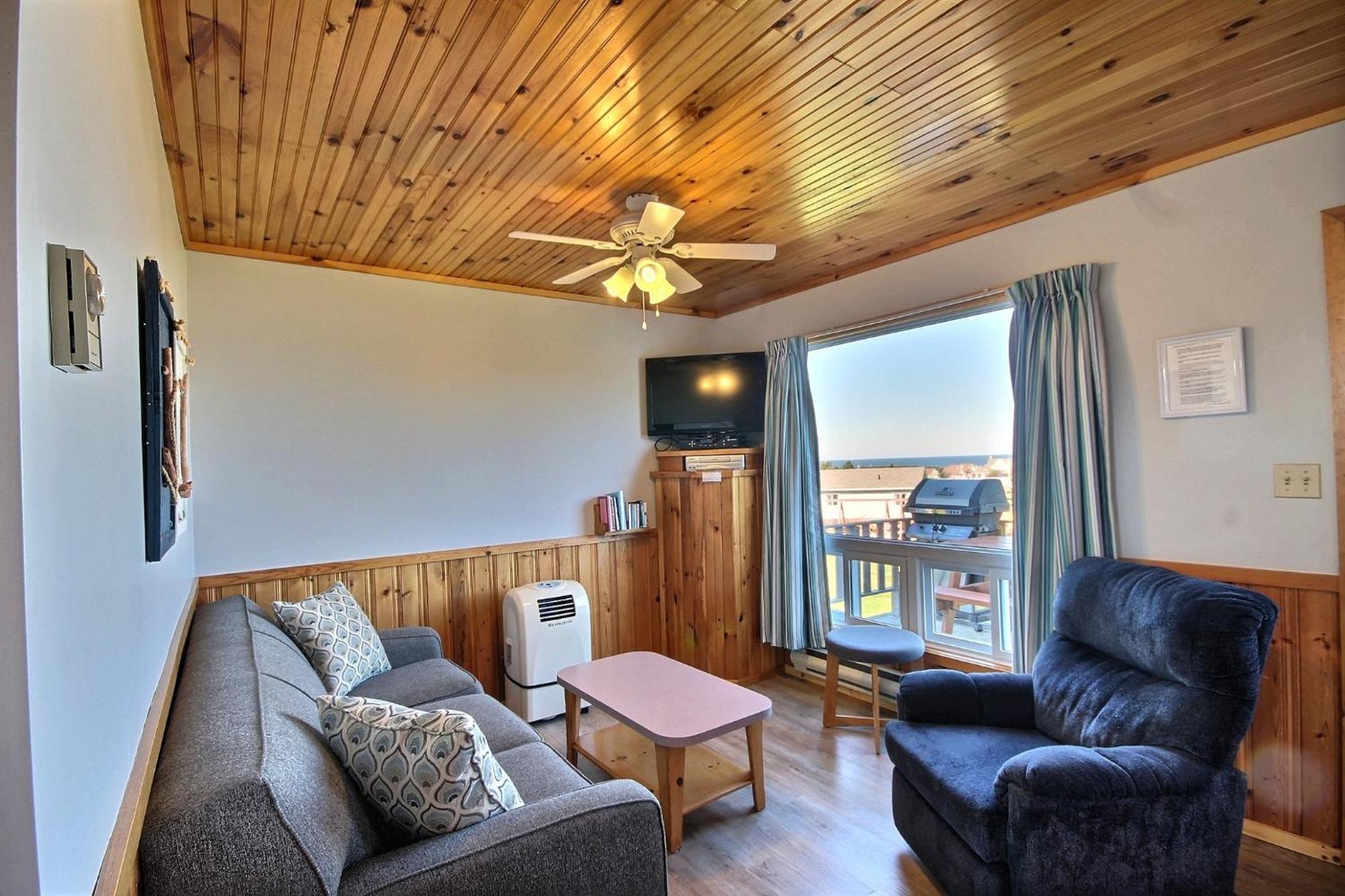 Cavendish Bosom Buddies Cottage Resort Room photo