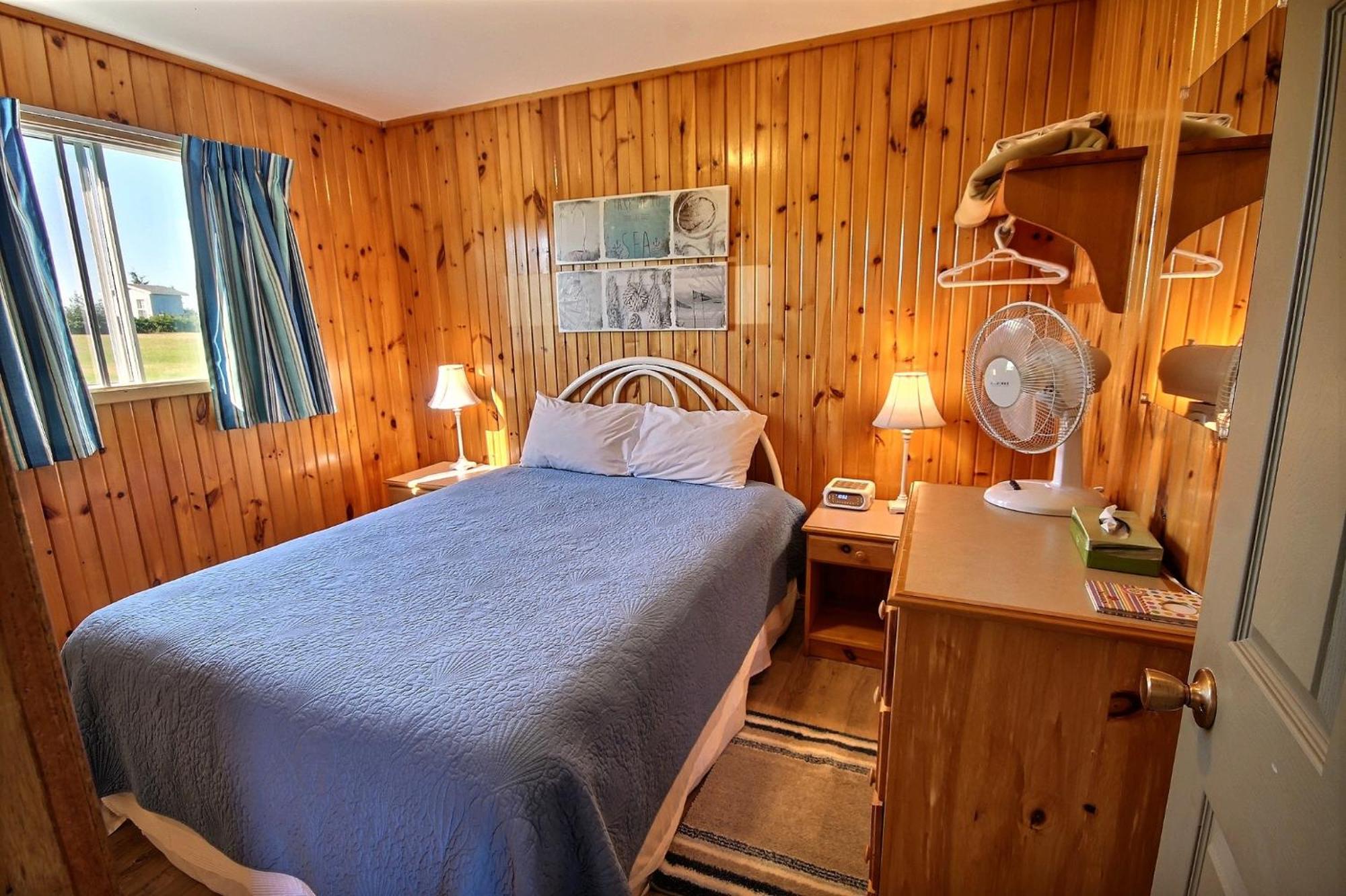 Cavendish Bosom Buddies Cottage Resort Room photo