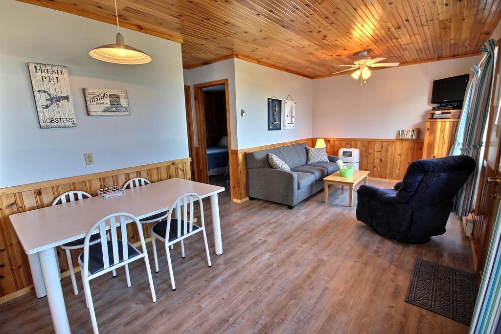 Cavendish Bosom Buddies Cottage Resort Exterior photo