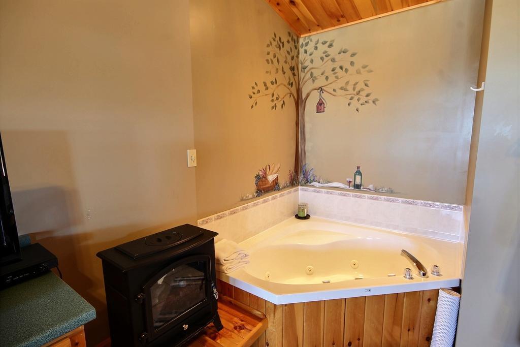 Cavendish Bosom Buddies Cottage Resort Exterior photo